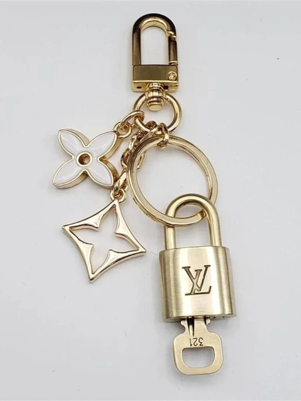 Authentic Louis Vuitton Gold Padlock 🔑 Keychain Bag Flower Charm LV - Picture 7 of 13